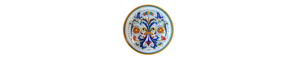 Ceramic decorative plates with Ricco Deruta pattern